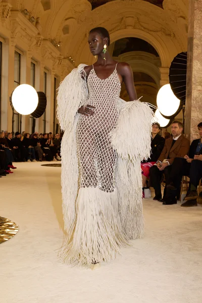 Look 29